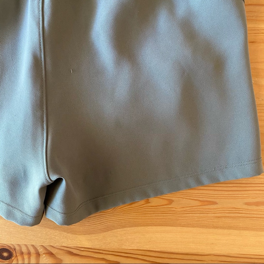 lululemon athletica Green Women Shorts - Picture 11 of 15